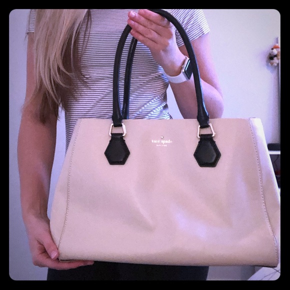 Kate Spade Purse - Picture 4 of 10